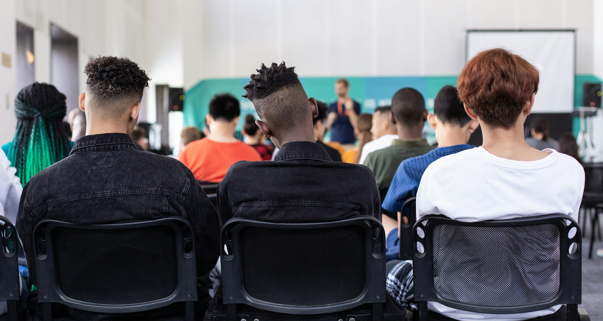 How to Involve Your High Schooler in Finding a New School - Alvinology