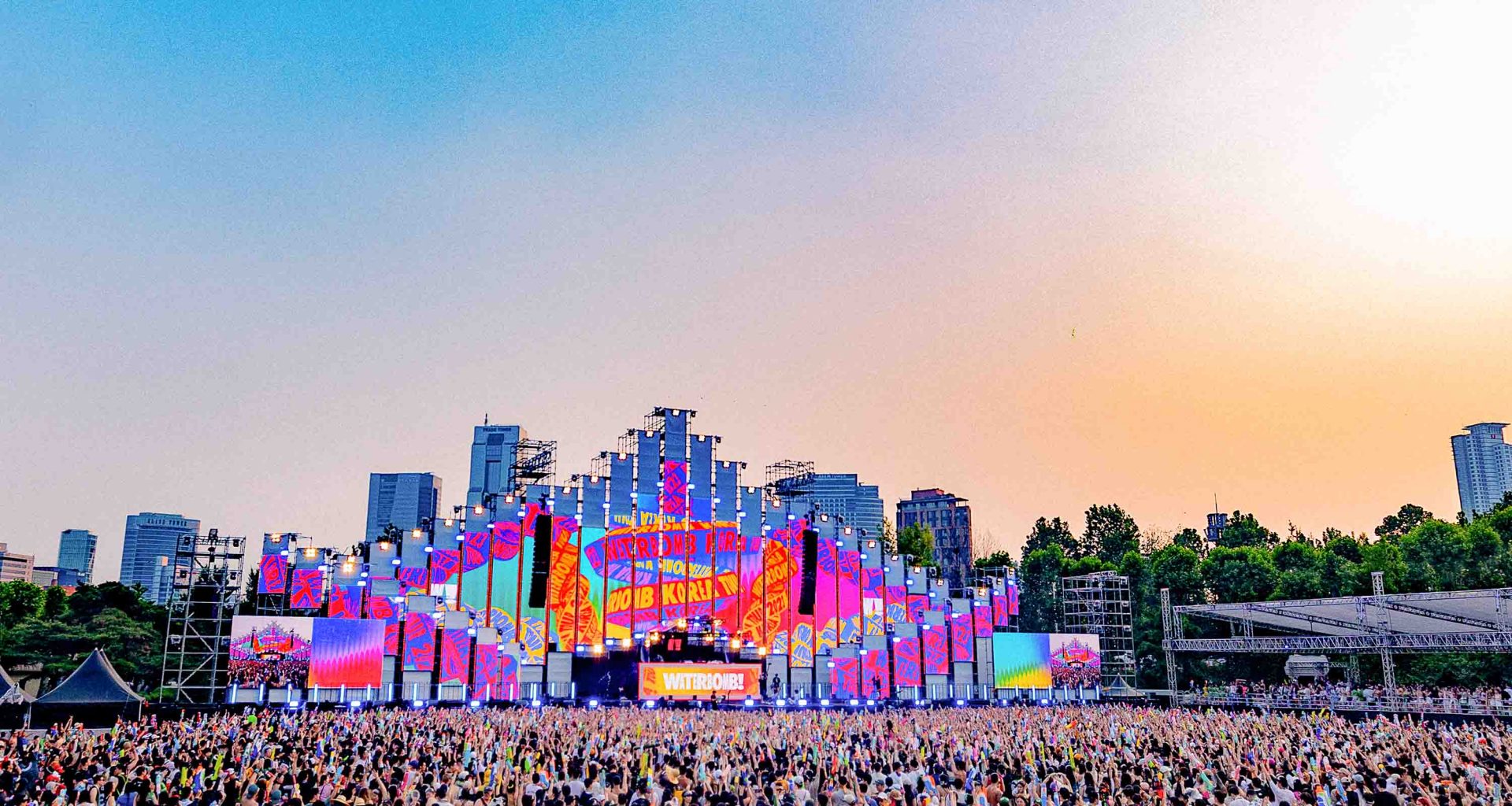 Plunge into Special 7.7 Deals and Exclusive Artist Merchandise Giveaways at WATERBOMB SINGAPORE 2024 - Alvinology