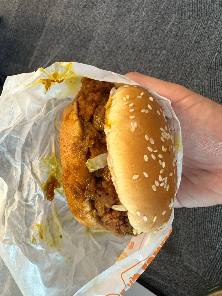 [Promotion] Deliveroo Celebrates Return of Burger King's Rendang Classics with Beaded Phone Straps This National Day - Alvinology