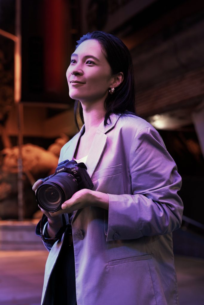 Canon Launches New Flagship EOS R1 and EOS R5 Mark II Full-Frame Mirrorless Cameras - Alvinology