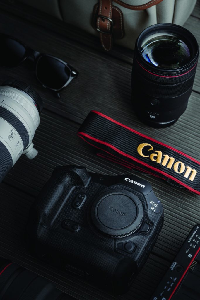 Canon Launches New Flagship EOS R1 and EOS R5 Mark II Full-Frame Mirrorless Cameras - Alvinology