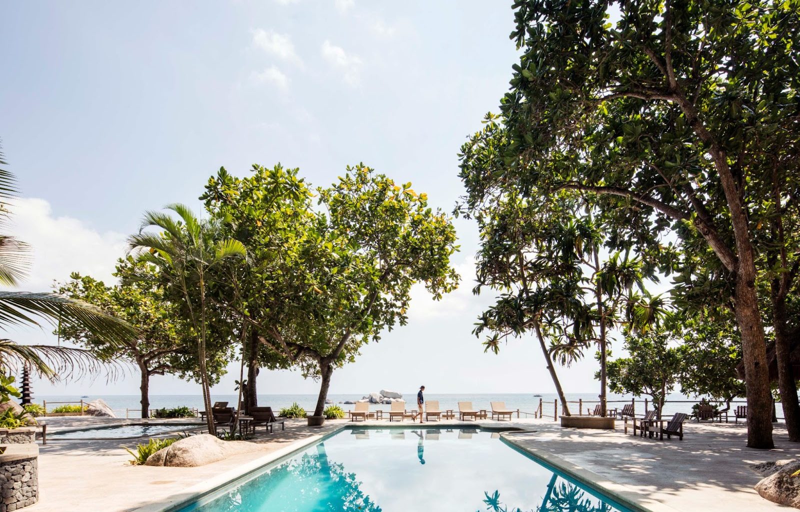 Discover the Perfect Weekend Getaways at Cempedak and Nikoi Private Islands; Extended Ferry Services - Alvinology