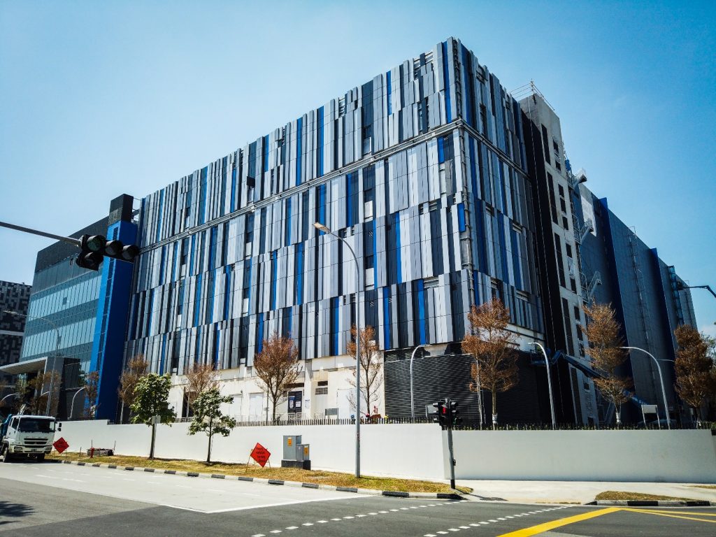 Discover the World of Data Centers: Digital Realty Opens Doors for Public Tour - Alvinology