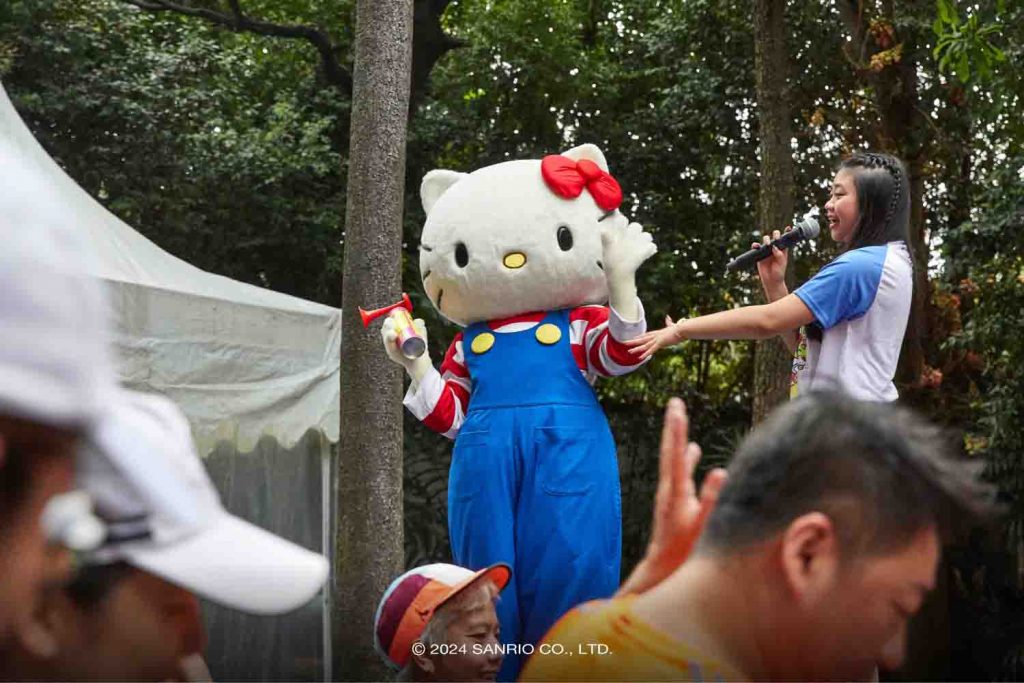 Hello Kitty Celebrates 50 Years with Over 3,000 Fans at Run Fest 2024 - Alvinology