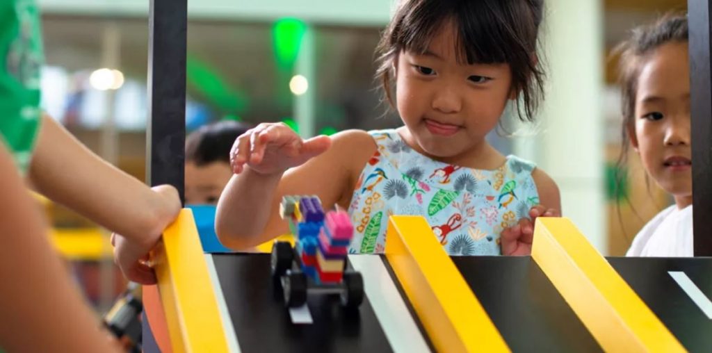 Help Build and Name a Giant LEGO Dragon with over 275,000 Bricks and WIN Exclusive Prizes at LEGOLAND Malaysia - Alvinology