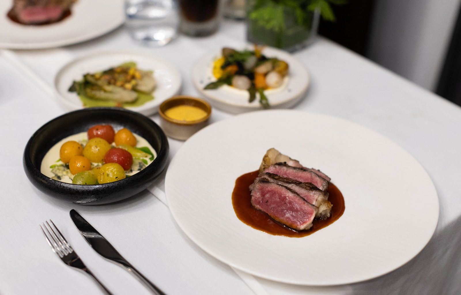 [Review] Spain’s Coveted Rubia Gallega Beef Debuts in Singapore, Featured In UNA's New Menu - Alvinology