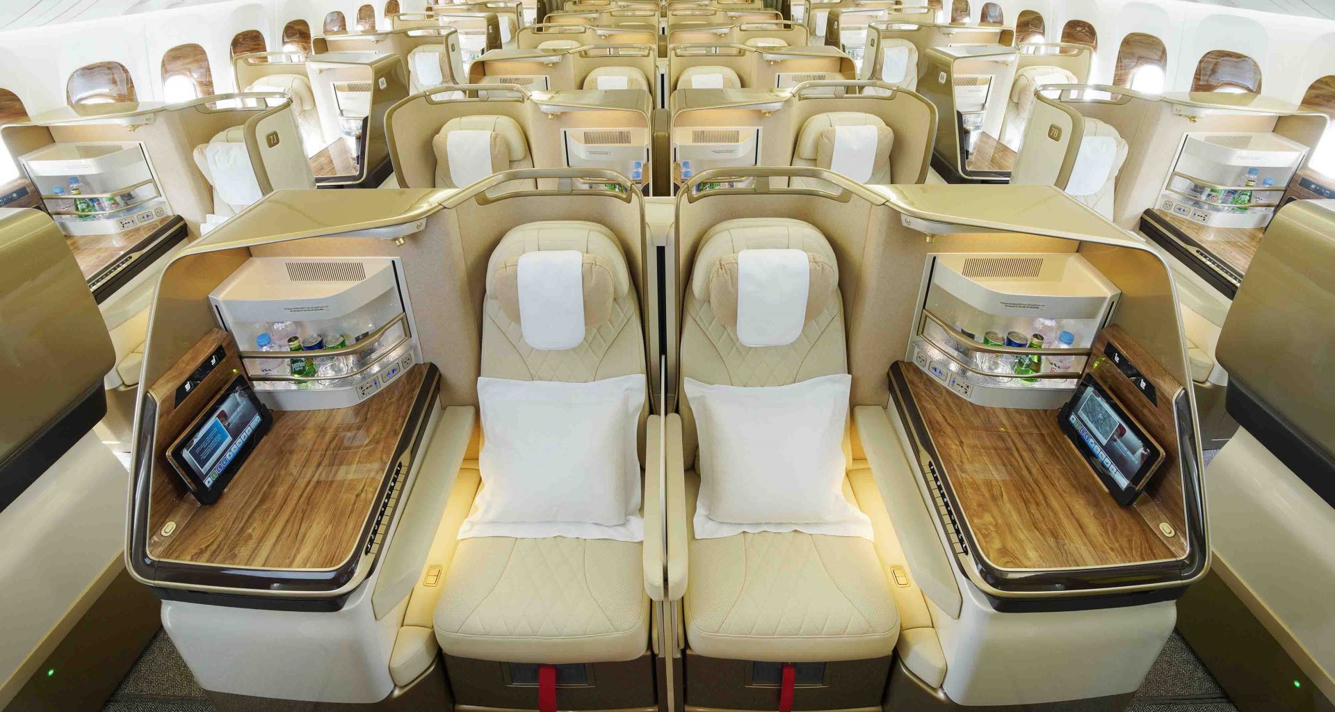 Emirates' First Retrofitted 777 Aircraft Featuring Latest Cabin Interiors Takes Off to Geneva - Alvinology