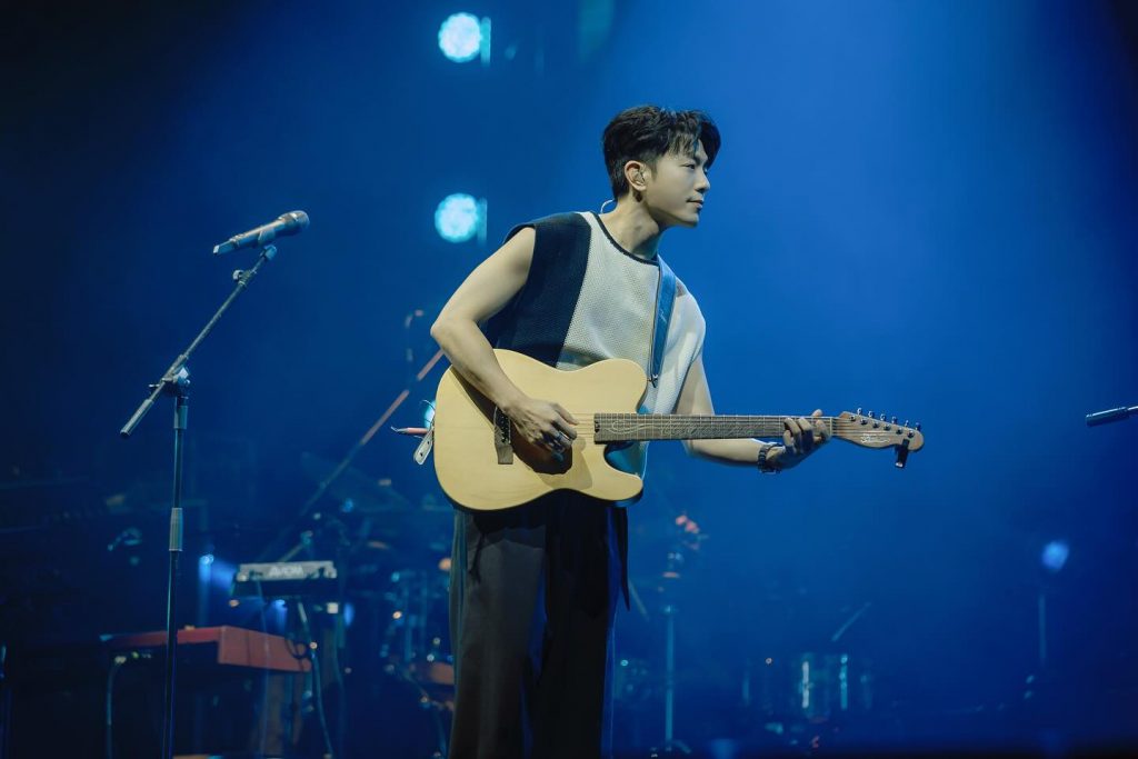 Mandopop Magic: Ella Chen and WeiBird Light Up Resorts World Sentosa with Unforgettable Powerhouse LIVE Concert - Alvinology