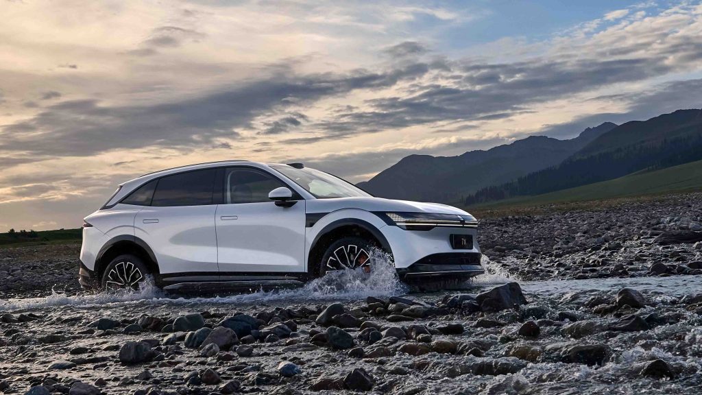 Zeekr Unveils Its First Family SUV: The Zeekr 7X Equipped with Silicon Carbide-powered e-motors - Alvinology
