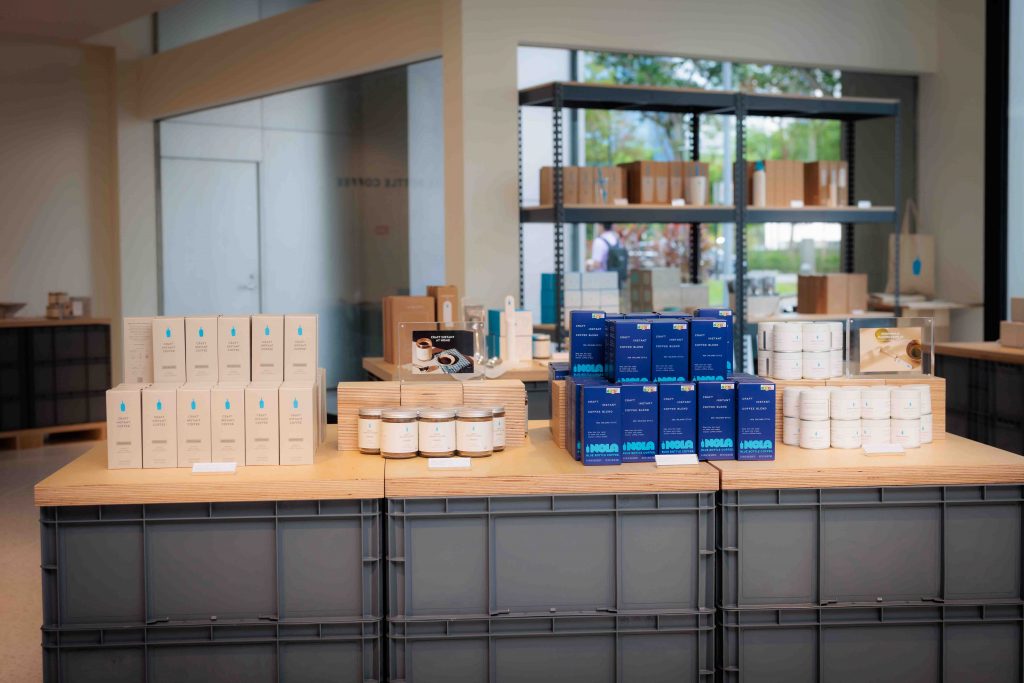 Blue Bottle Coffee Debuts in Singapore with First Retail Store and Exhibition at Raffles City Shopping Centre - Alvinology