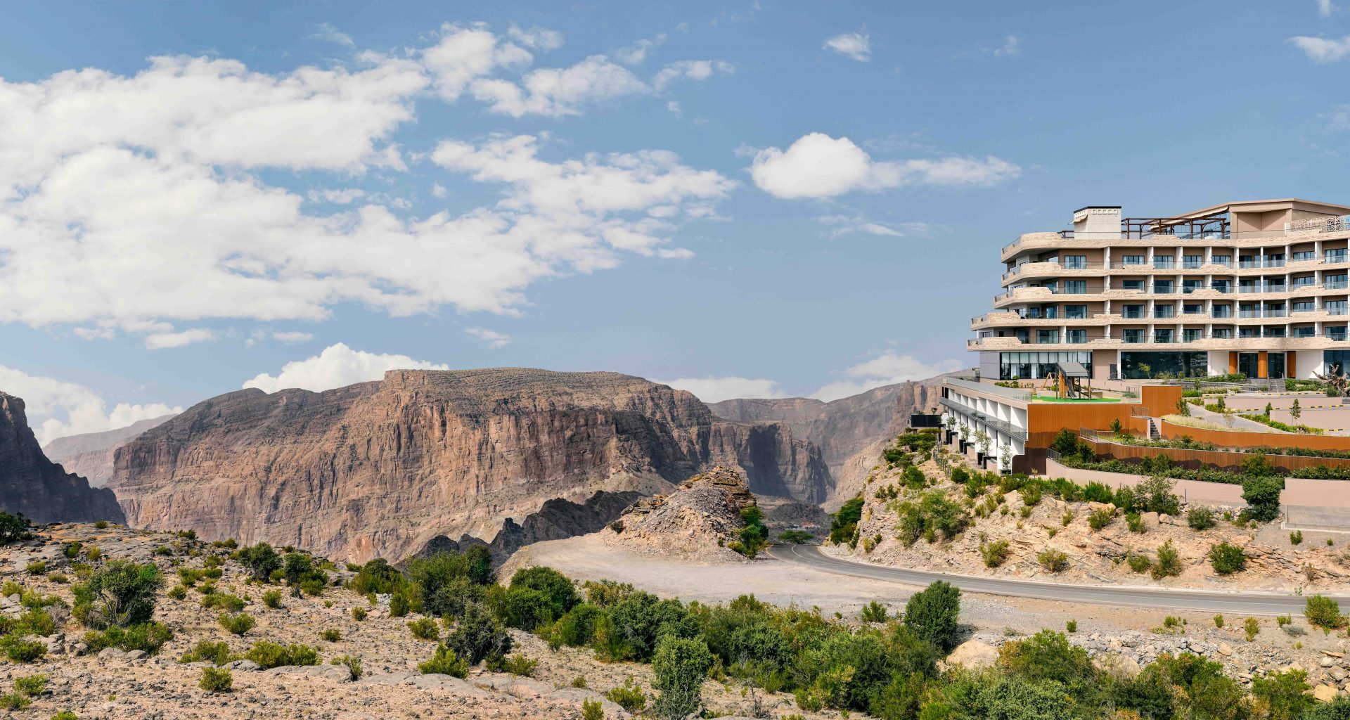 Hotel Indigo Jabal Akhdar Resort & Spa Opens in Oman’s Scenic Mountains - Alvinology