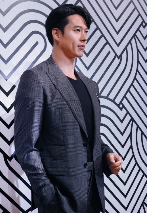 Madame Tussauds Hong Kong Unveils Hyun Bin’s Lifelike Wax Figure with Interactive Surprises Madame Tussauds Hong Kong Unveils Hyun Bin’s Lifelike Wax Figure with Interactive Surprises - Alvinology
