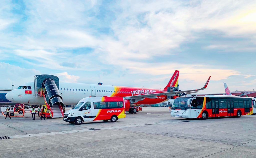 Vietjet Rallies to Support Typhoon and Flood Victims in Northern Vietnam - Alvinology