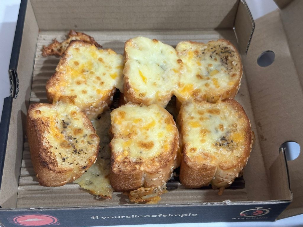 Pizza Hut Singapore Launches Limited Time Cheesy 7 Beef Pepperoni and Chicken Supreme Pizzas - Alvinology