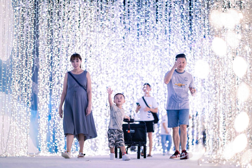 ILLUMI Lights Up Singapore: World’s Largest Multimedia Event Now Open - Alvinology