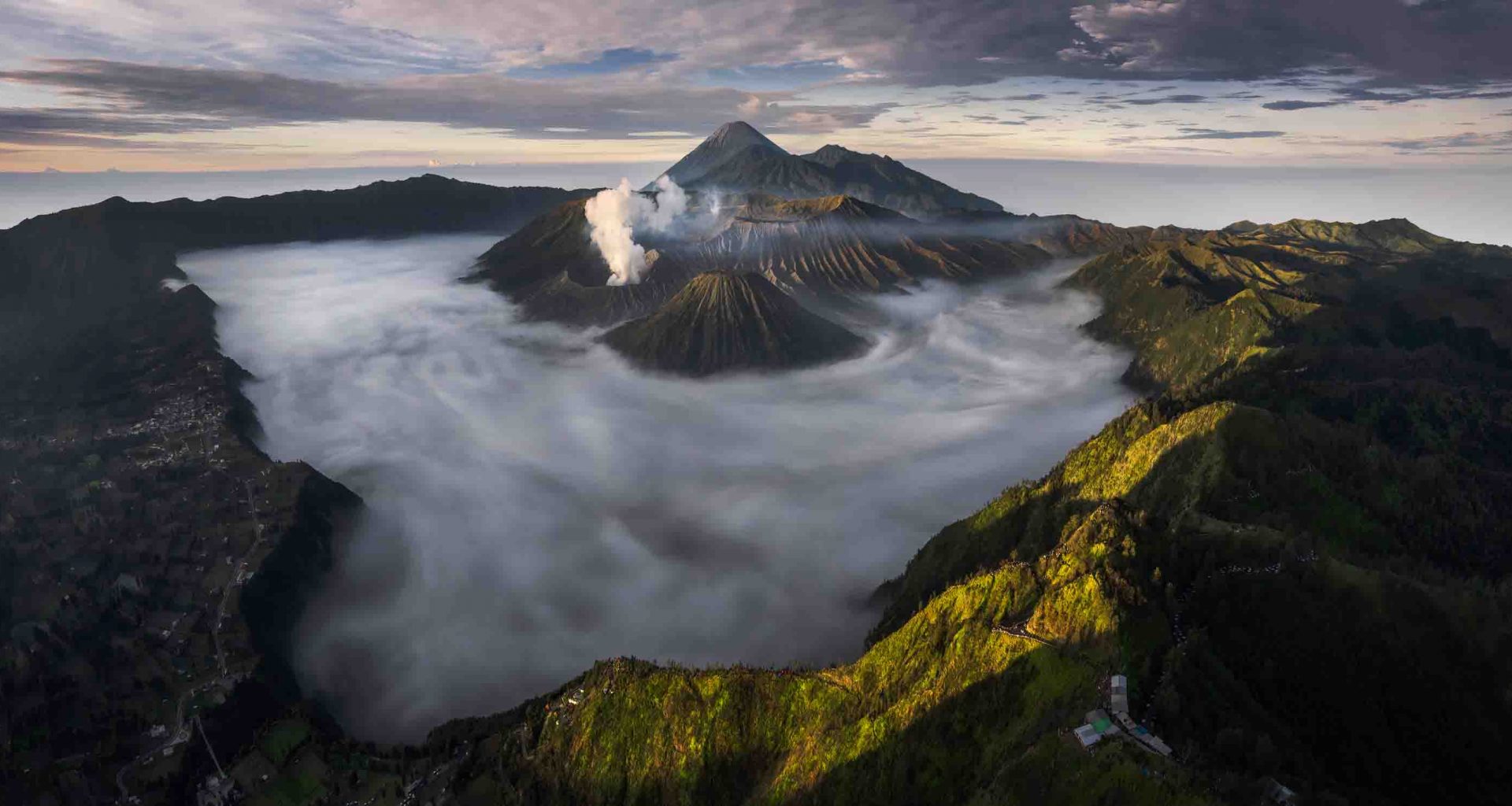 Theatrical Image of Mount Bromo Crowned Southeast Asia's Open Photographer of the Year - Alvinology