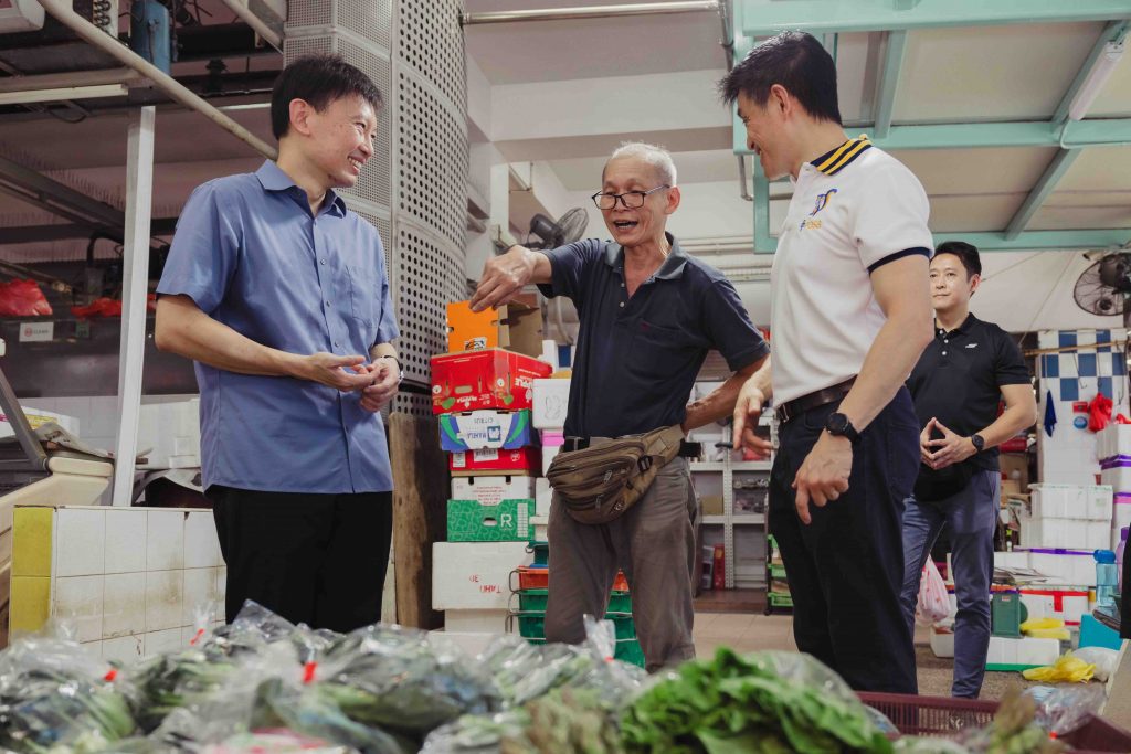 Helping Your Aging Parents: Tips on Choosing the Right Care Service - Alvinology