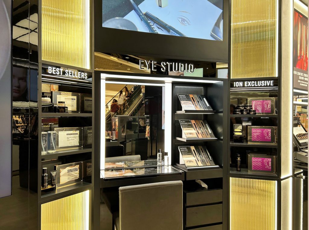 Bobbi Brown Reopens ION Orchard Store with New Eye Studio and Weightless Skin Foundation Launch Bobbi Brown Reopens ION Orchard Store with New Eye Studio and Weightless Skin Foundation Launch - Alvinology