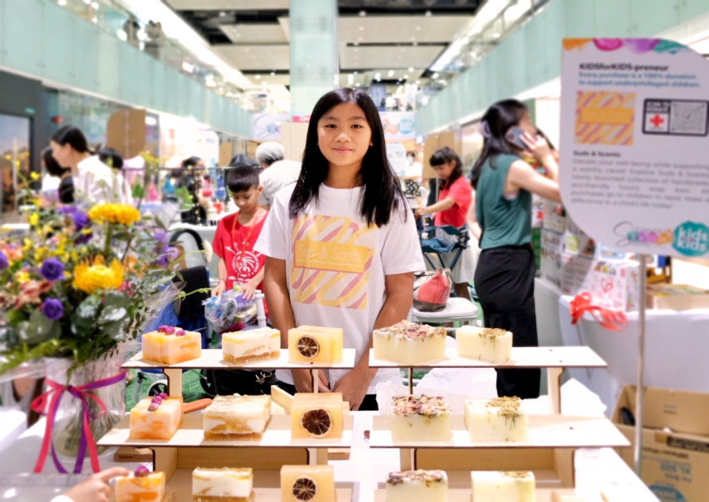 Celebrate the "Kampung Spirit" at the Sustainable Christmas Market 2024 and Support Singapore’s Children in Need - Alvinology