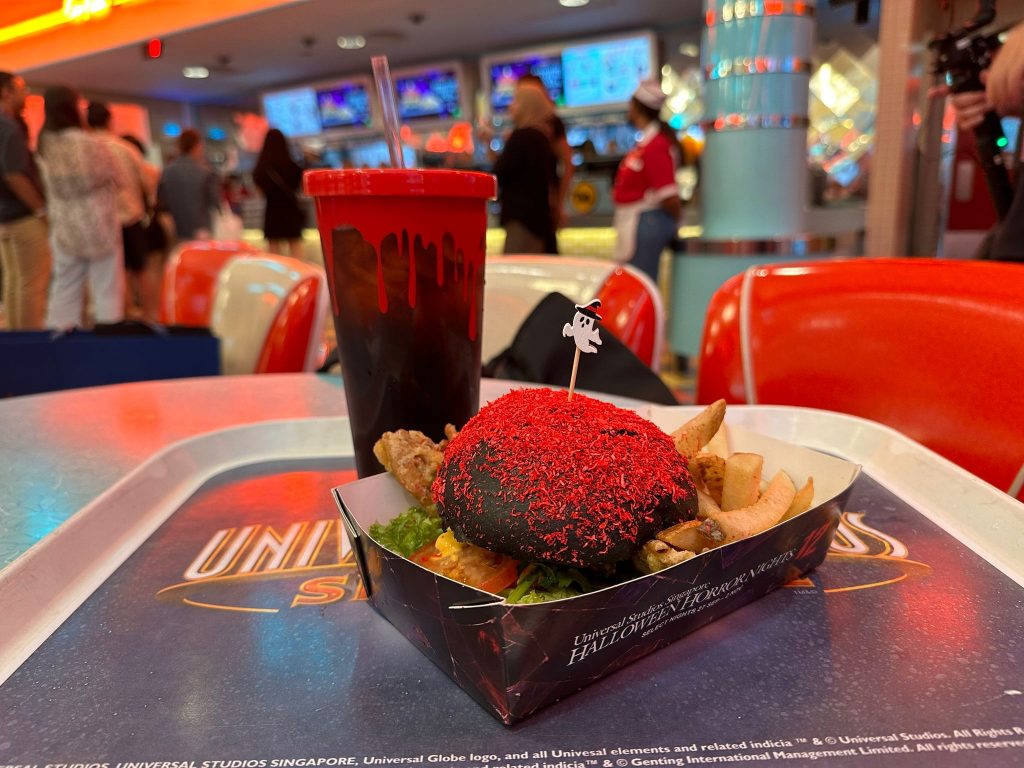 [Review] Team Wang Design's Under the Castle Haunted House and More Spooky Highlights from Resorts World Sentosa's Universal Studios Singapore Halloween Horror Nights 12 - Alvinology