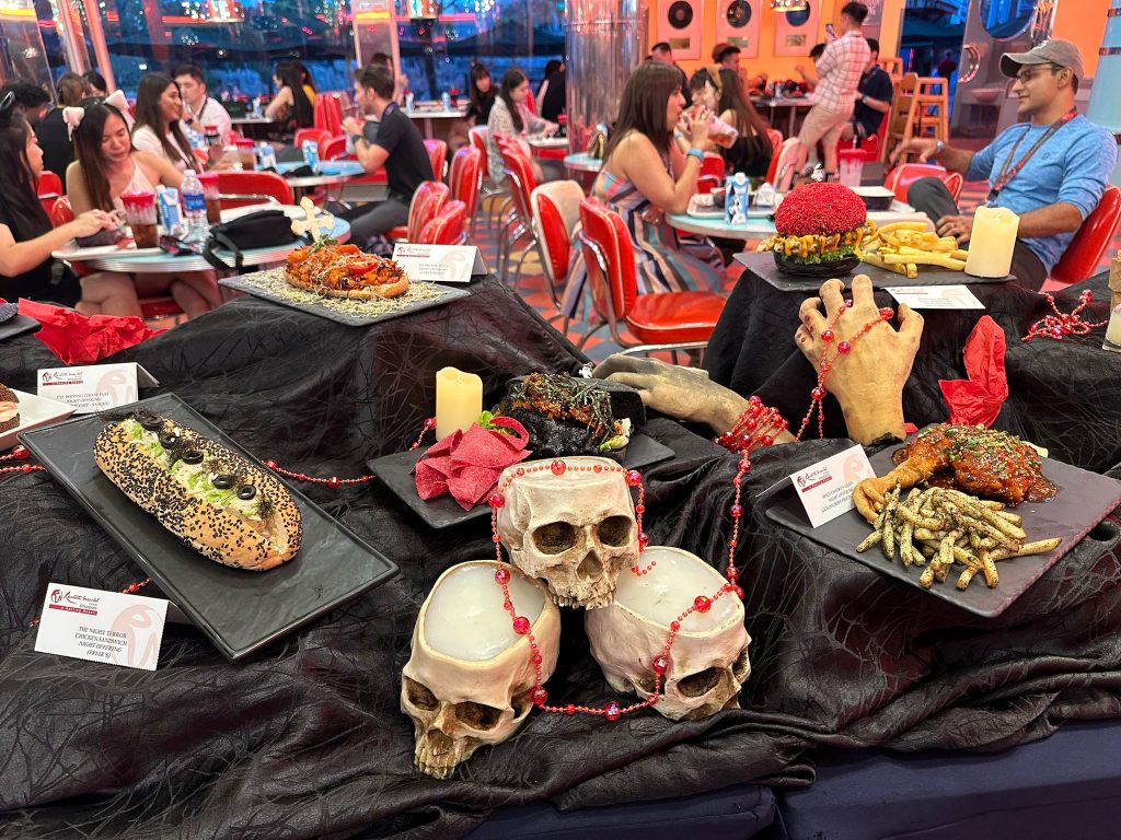 [Review] Team Wang Design's Under the Castle Haunted House and More Spooky Highlights from Resorts World Sentosa's Universal Studios Singapore Halloween Horror Nights 12 - Alvinology