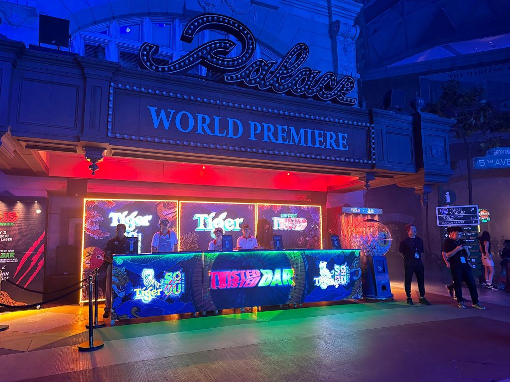 [Review] Team Wang Design's Under the Castle Haunted House and More Spooky Highlights from Resorts World Sentosa's Universal Studios Singapore Halloween Horror Nights 12 - Alvinology