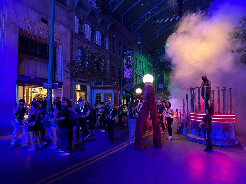 [Review] Team Wang Design's Under the Castle Haunted House and More Spooky Highlights from Resorts World Sentosa's Universal Studios Singapore Halloween Horror Nights 12 - Alvinology