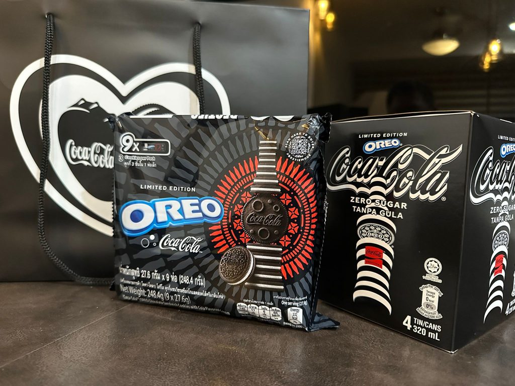 [Review] Coca-Cola x OREO: OREO Coca-Cola Sandwich Cookie and Coca-Cola OREO Zero Sugar Limited Edition - Alvinology