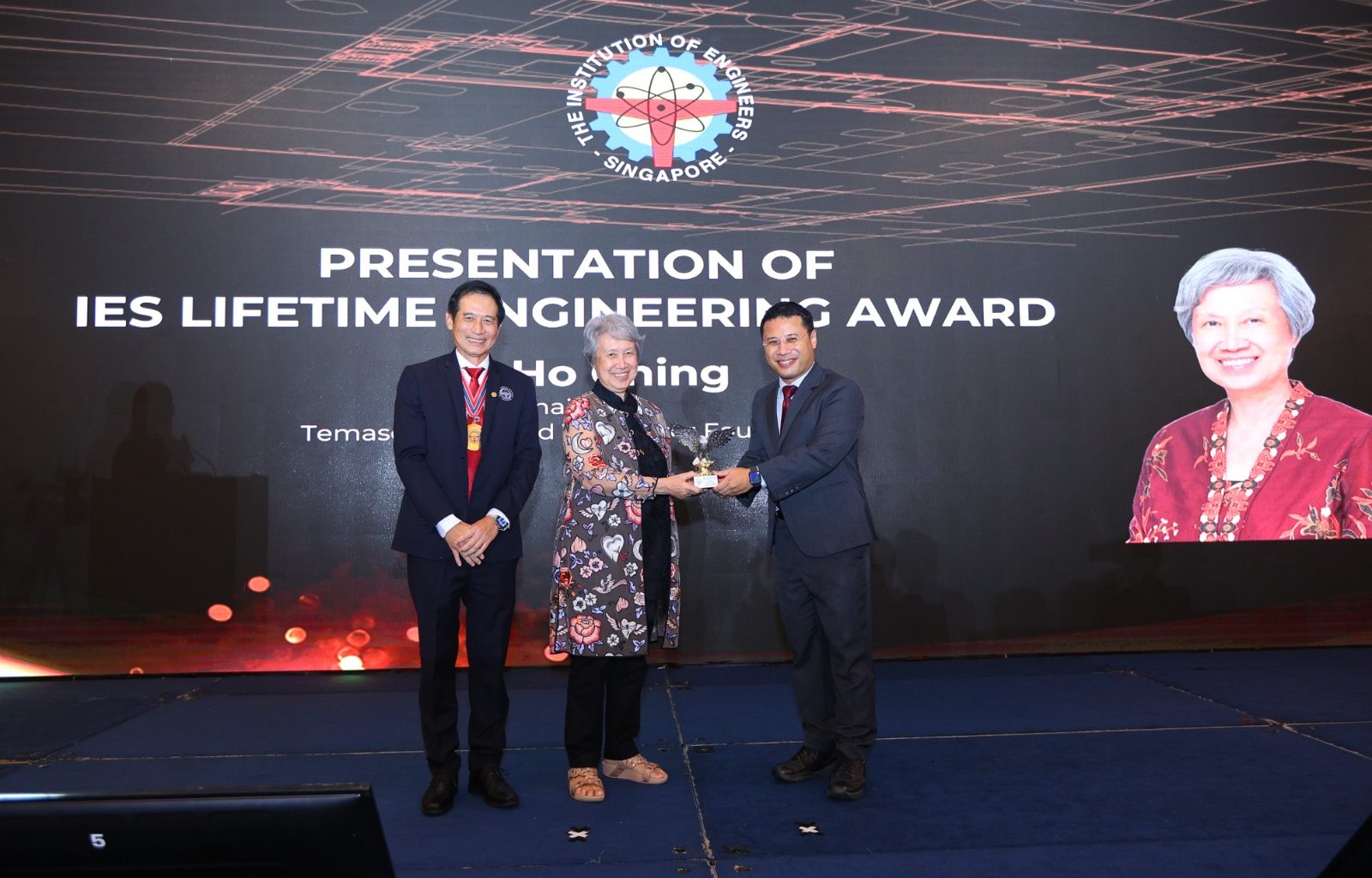 Ho Ching Honoured at IES 58th Annual Dinner as Engineering Leaders Chart New Chapter - Alvinology