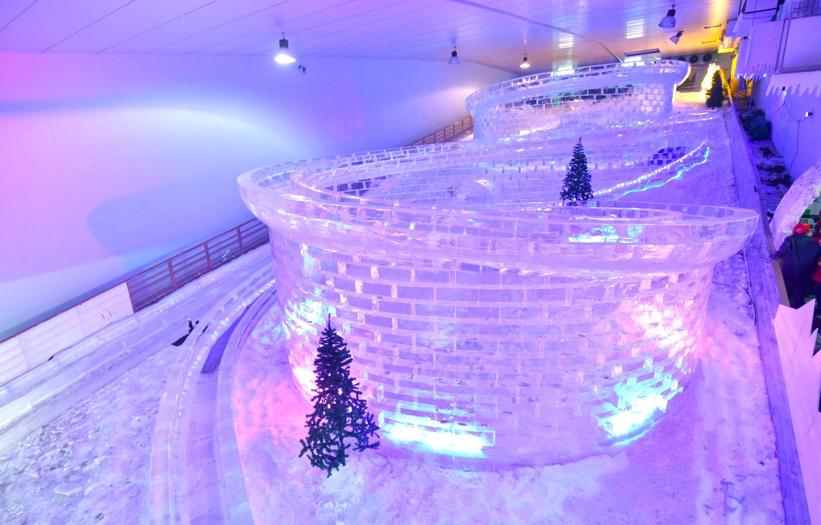 Snow City Singapore Unveils New Glacier Luge and Real Snowfall Experience in Major Revamp - Alvinology