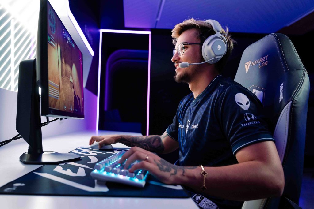 Alienware Unveils the Pro Headset in Collaboration with Team Liquid - Alvinology