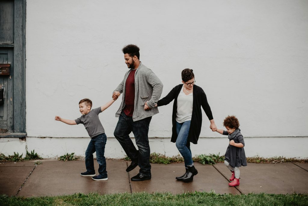 10 Ideas For Family Time and Why It's Important - Alvinology
