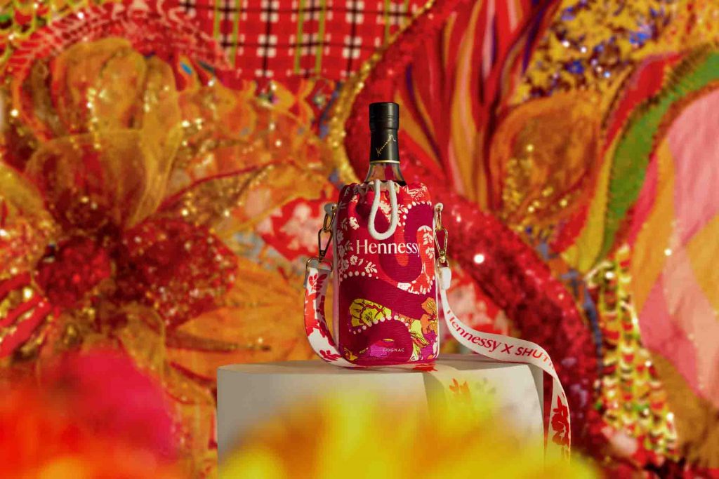 Hennessy Introduces Stunning Lunar New Year Collection by Designer Shuting Qiu Hennessy Introduces Stunning Lunar New Year Collection by Designer Shuting Qiu - Alvinology