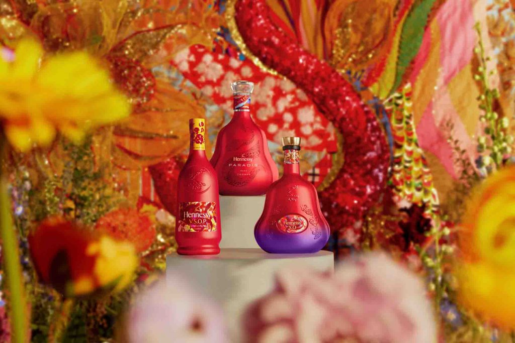 Hennessy Introduces Stunning Lunar New Year Collection by Designer Shuting Qiu Hennessy Introduces Stunning Lunar New Year Collection by Designer Shuting Qiu - Alvinology