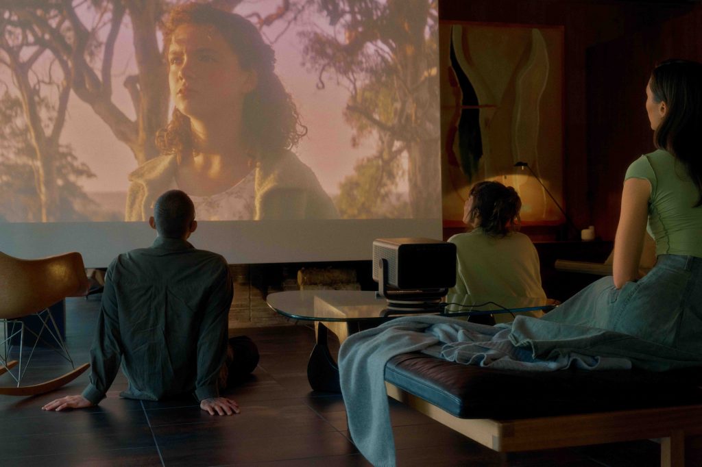 Leica Cine Play 1: A Stylish, Portable Cinema Experience Anytime, Anywhere Leica Cine Play 1: A Stylish, Portable Cinema Experience Anytime, Anywhere - Alvinology