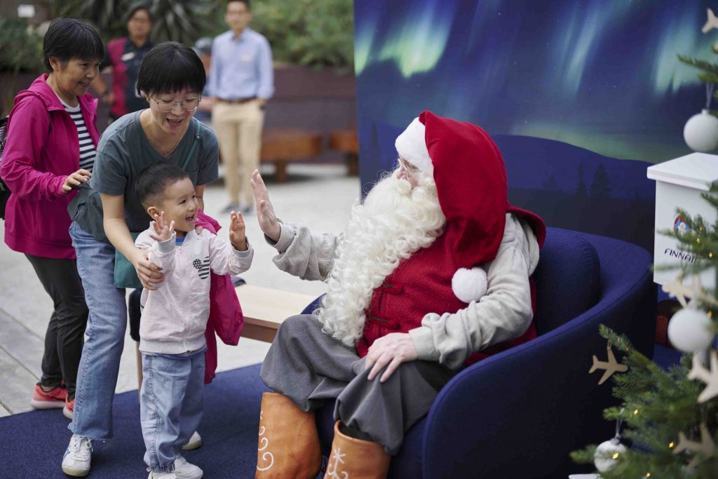 Celebrate the Holidays at Gardens by the Bay: Singapore’s Biggest Christmas Extravaganza - Alvinology