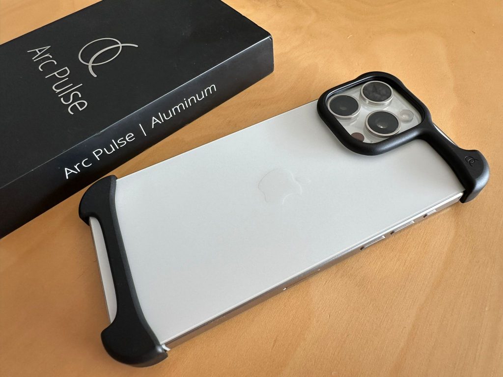 Arc Pulse Phone Case: A Minimalist Marvel and Perfect Christmas Gift for Fashion Forward Friends - Alvinology