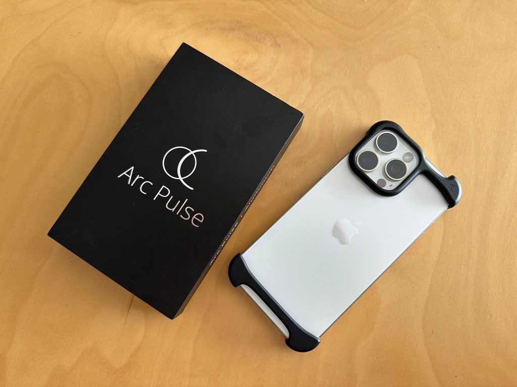 Arc Pulse Phone Case: A Minimalist Marvel and Perfect Christmas Gift for Fashion Forward Friends - Alvinology