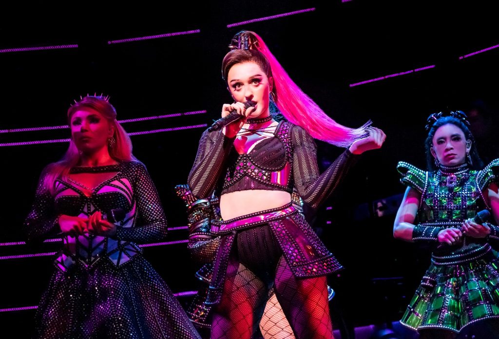 [Review] SIX the Musical: A Spectacle of Tudor History, Pop, and Empowerment for the Woke Generation - Alvinology