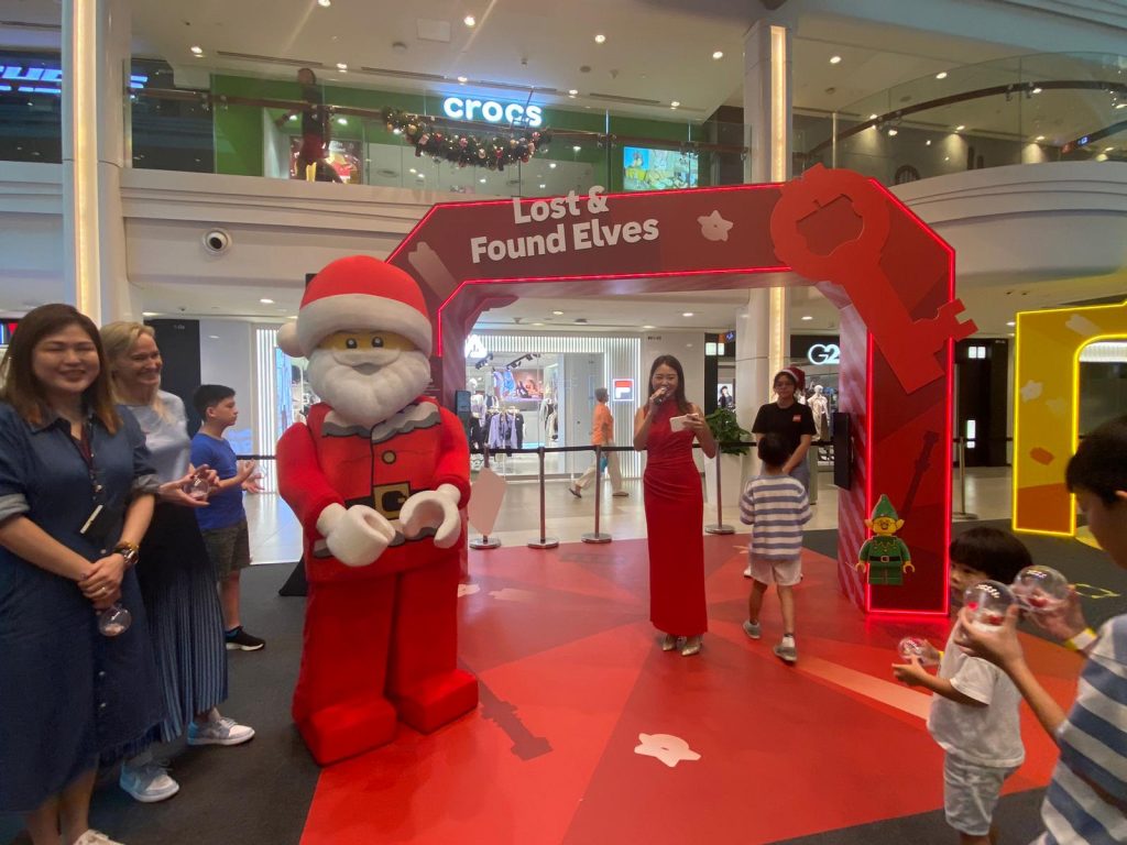 Celebrate the Holiday Season with The LEGO Group in "Gift the Superpower of Play" at CapitaLand Malls - Alvinology