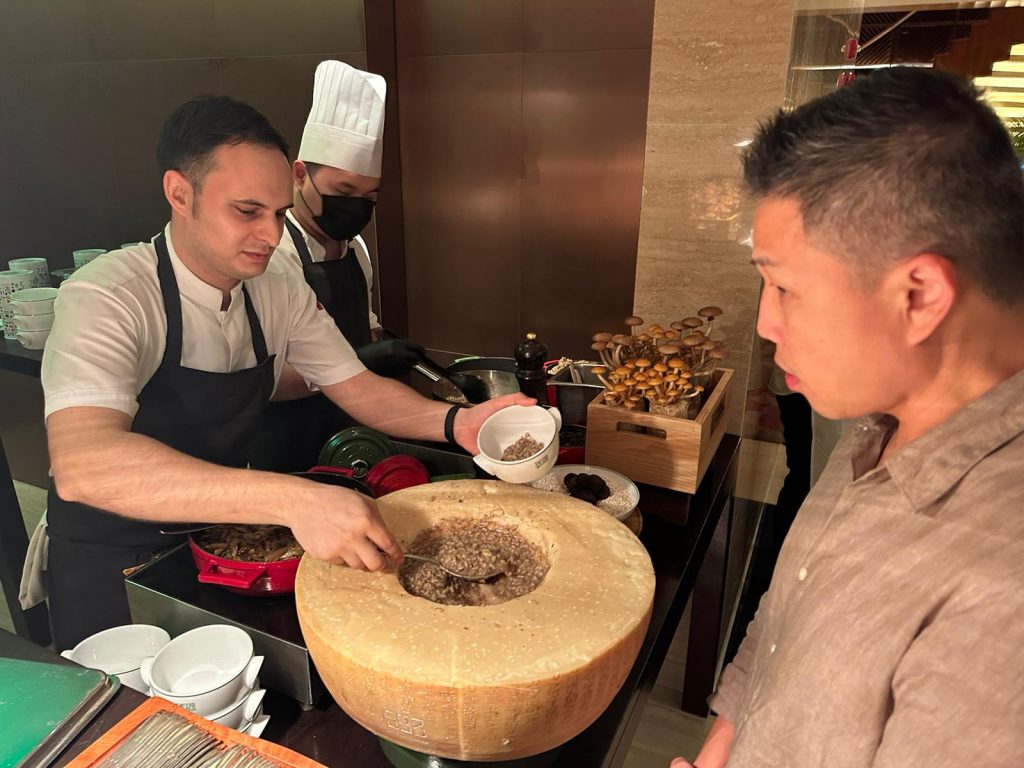 Grand Hyatt Singapore Reopens for First Festive Season After Renovation Grand Hyatt Singapore Reopens for First Festive Season After Renovation - Alvinology