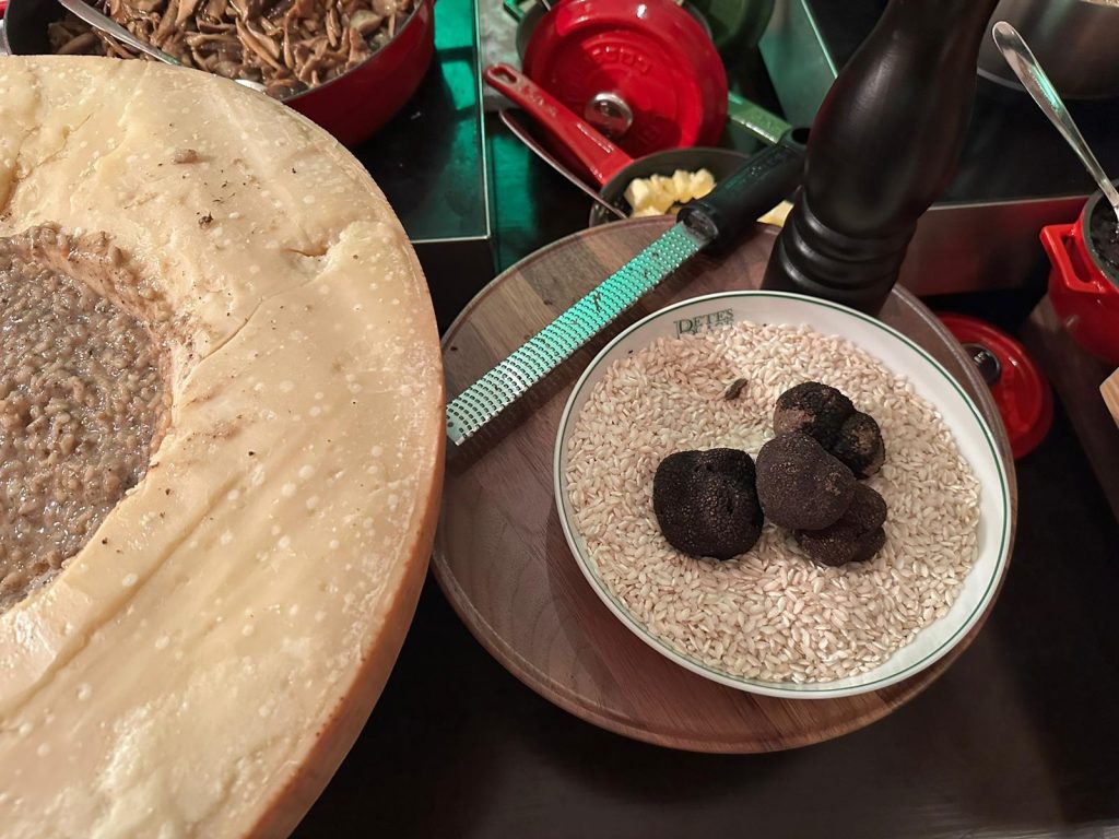 Grand Hyatt Singapore Reopens for First Festive Season After Renovation Grand Hyatt Singapore Reopens for First Festive Season After Renovation - Alvinology