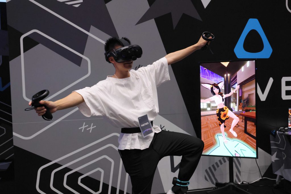 HTC VIVE Launches VIVE Focus Vision in Singapore, Transforming XR for Enterprises and Gamers HTC VIVE Launches VIVE Focus Vision in Singapore, Transforming XR for Enterprises and Gamers - Alvinology