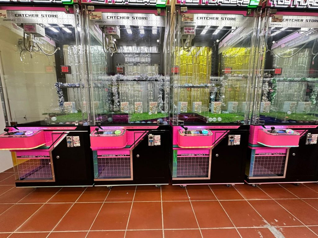 LABUBU Claw Machine Arcade Pop-Up Lands at Stars of Kovan - Alvinology