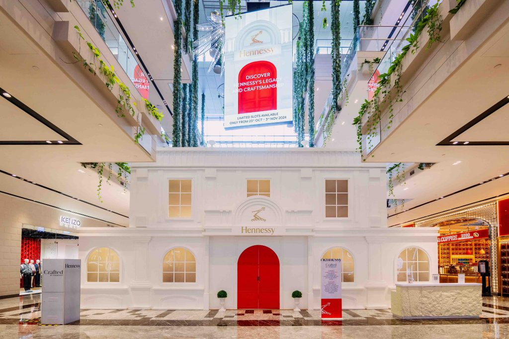 Hennessy Lights Up Orchard Road with a Journey Through Legacy and a Festive Garden Installation - Alvinology