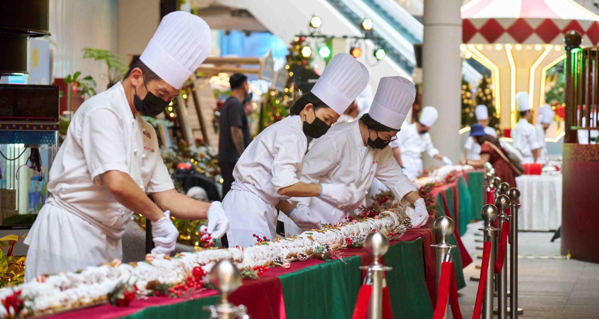 Resorts World Sentosa Breaks Record with Singapore’s Longest Stollen, Spreading Festive Cheer to Communities - Alvinology