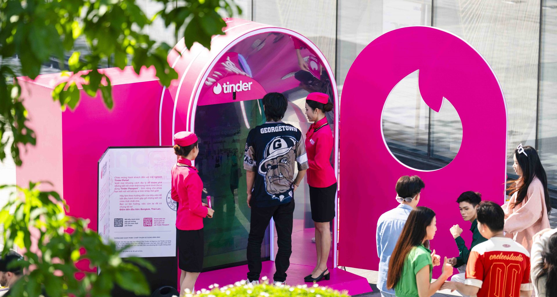Tinder Bridges Borders with ‘Passport’: Teleport to Another City’ IRL Experience - Alvinology