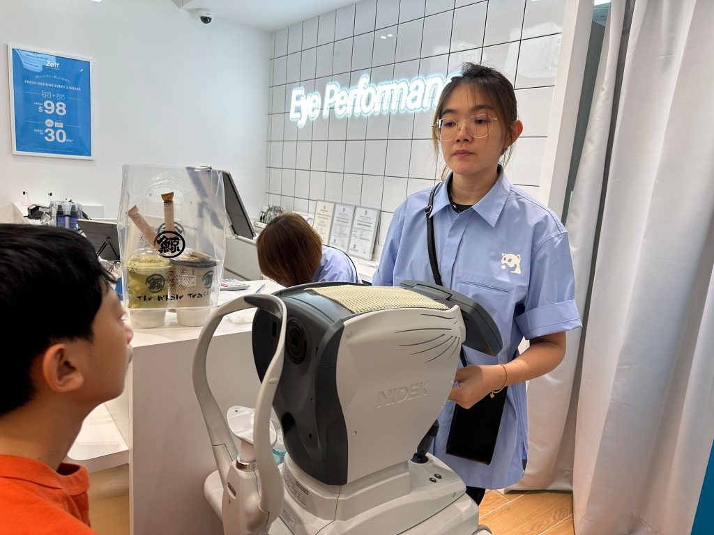 Zoff Opens Its First Heartland Store at Jurong Point - Alvinology
