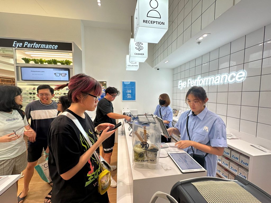 Zoff Opens Its First Heartland Store at Jurong Point - Alvinology