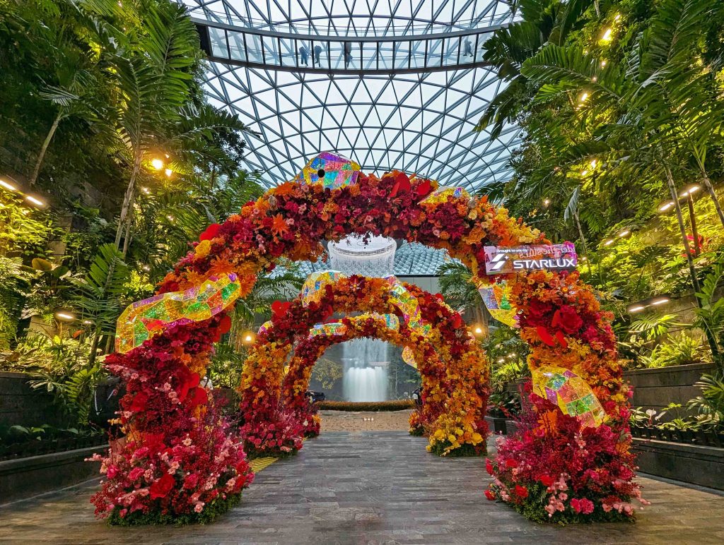 Celebrate the Year of the Snake with POP MART’s Chinese New Year-Themed Installations at Jewel Changi Airport Celebrate the Year of the Snake with POP MART’s Chinese New Year-Themed Installations at Jewel Changi Airport - Alvinology